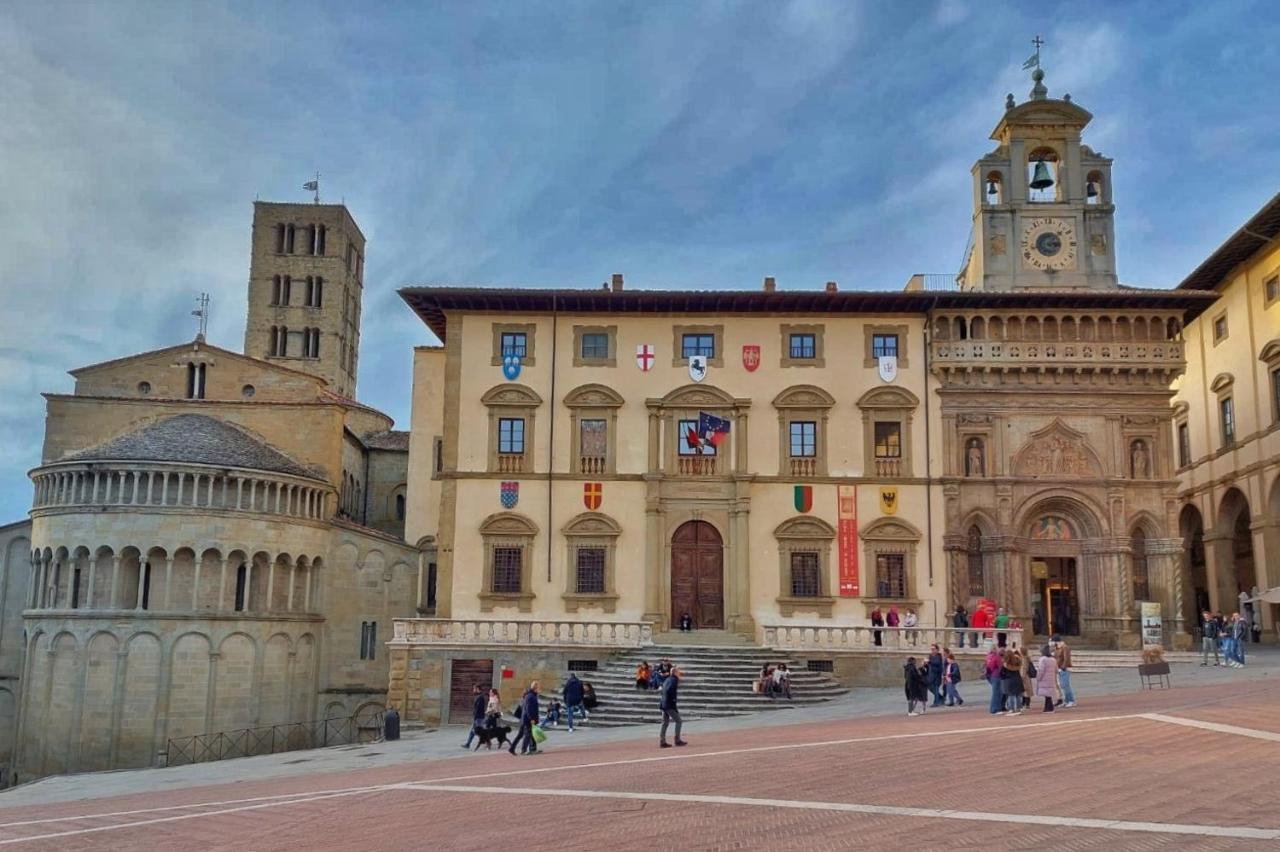 Arezzo Charming Apartment Luaran gambar