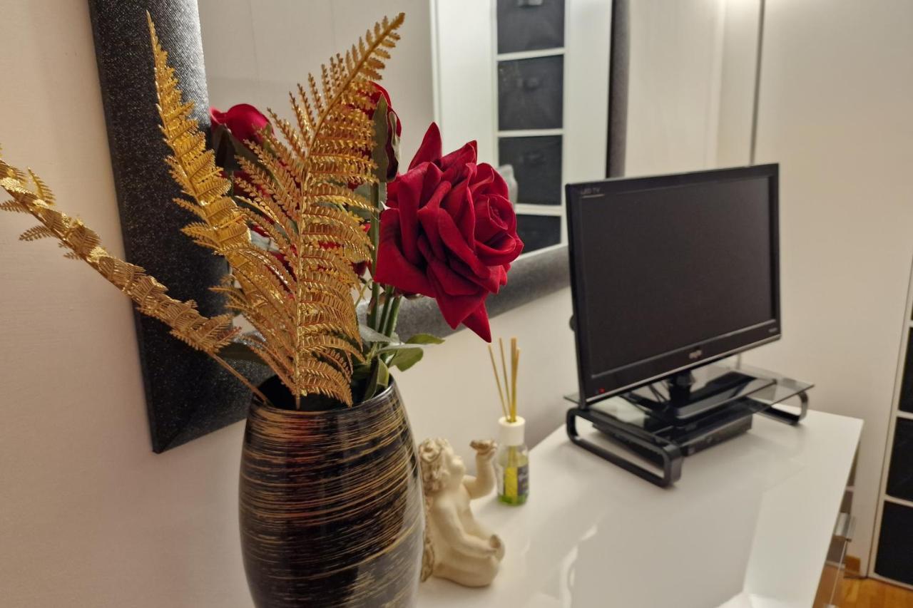 Arezzo Charming Apartment Luaran gambar