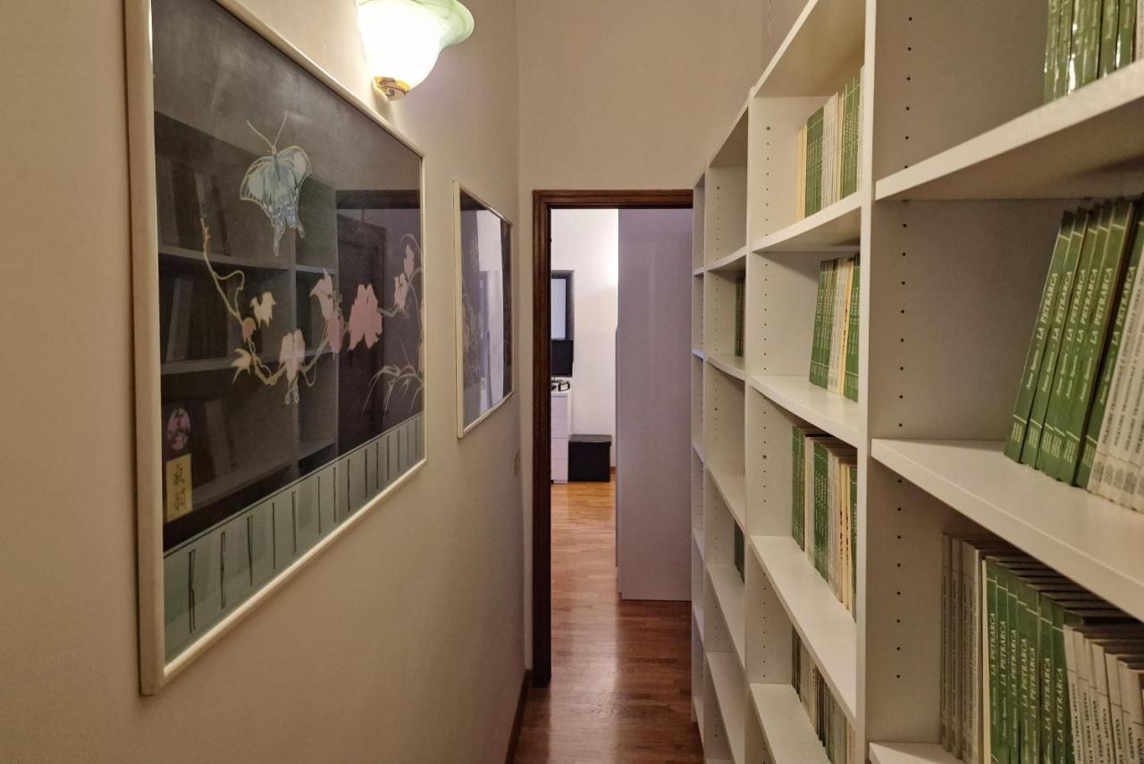 Arezzo Charming Apartment Luaran gambar