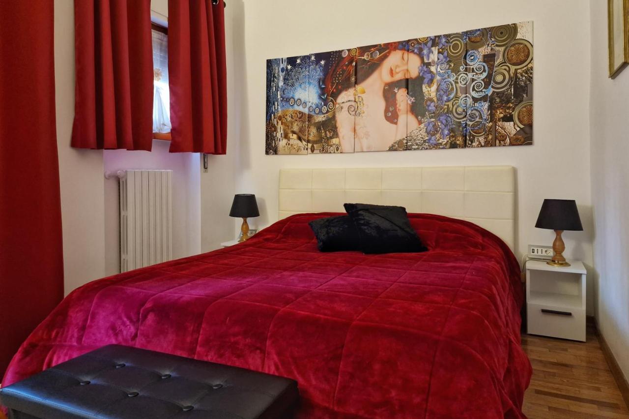 Arezzo Charming Apartment Luaran gambar
